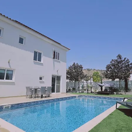 Villa M&l Oroklini